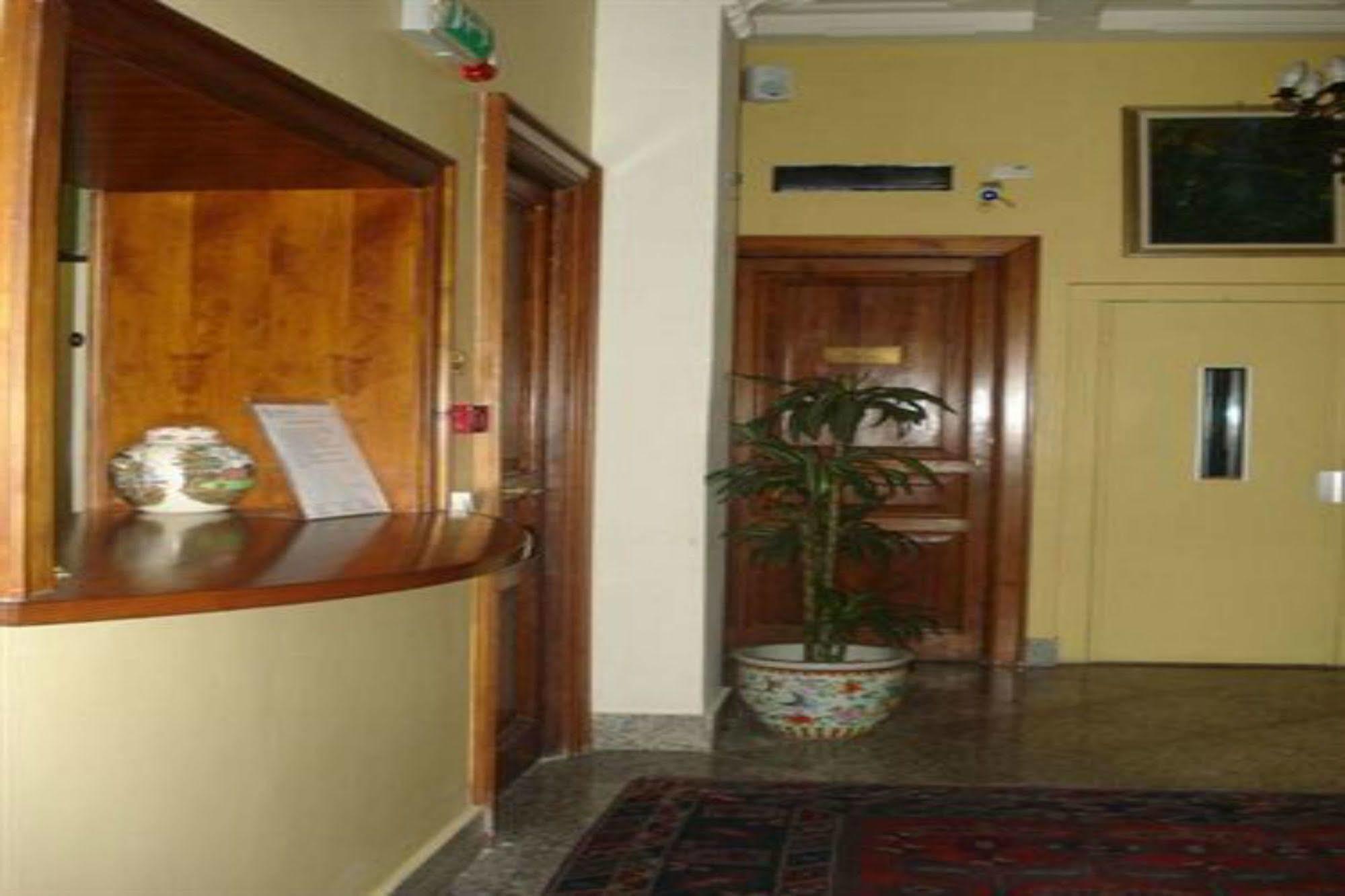 Hotel La Residenza Мессіна Екстер'єр фото