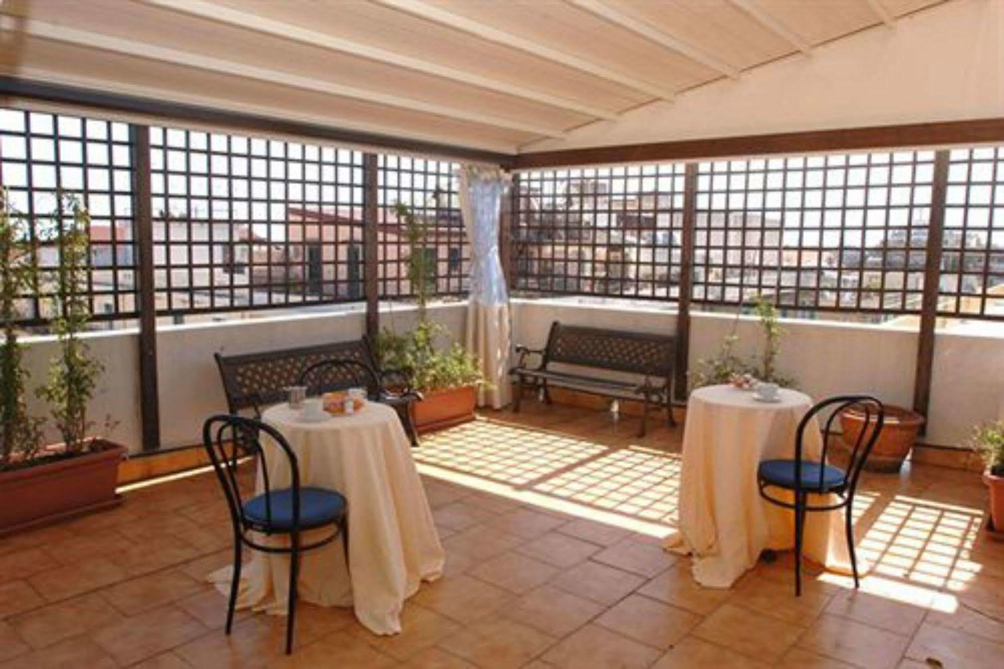 Hotel La Residenza Мессіна Екстер'єр фото